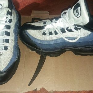 Mens Nike Tennis shoes